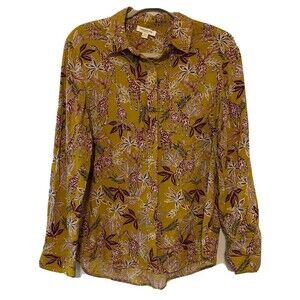 Beach Lunch Lounge Size Medium Multicolor Safari Whimsical Print Button Blouse